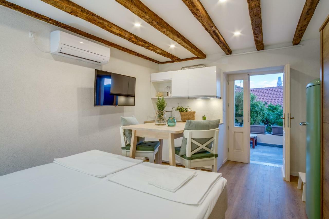 Casa Rustica Apartment Mali Losinj Bagian luar foto