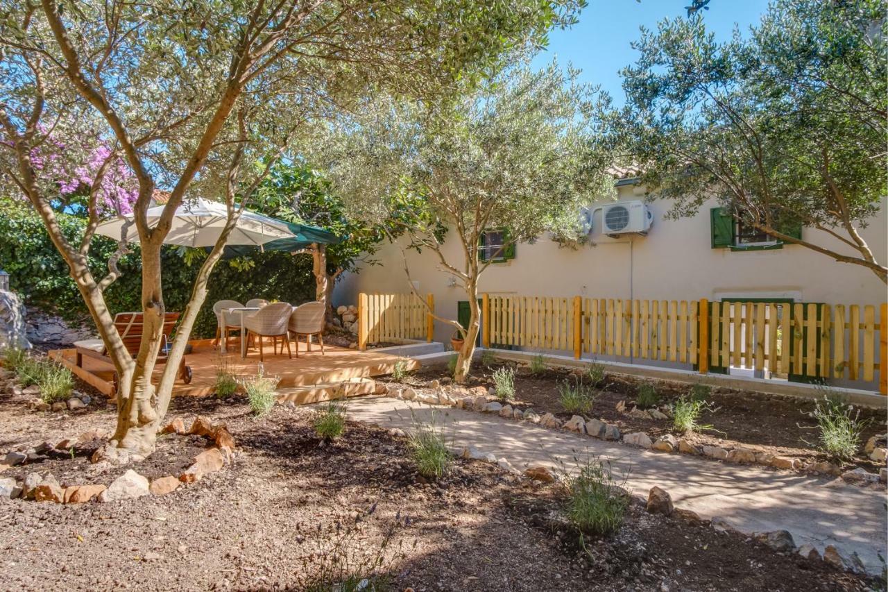 Casa Rustica Apartment Mali Losinj Bagian luar foto